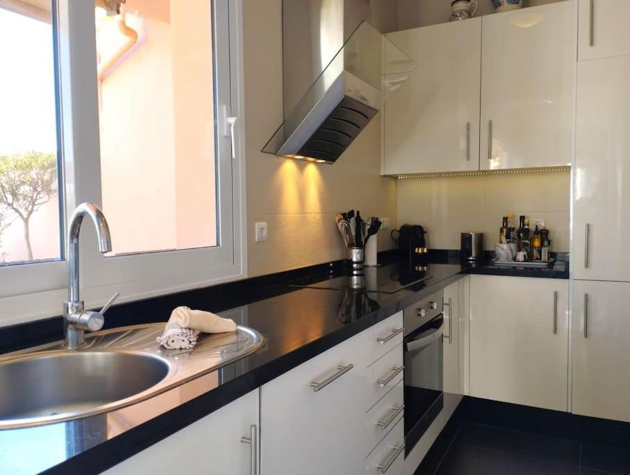Amazing 3 Bedroom Townhouse Close To Burriana, 네르하 외부 사진