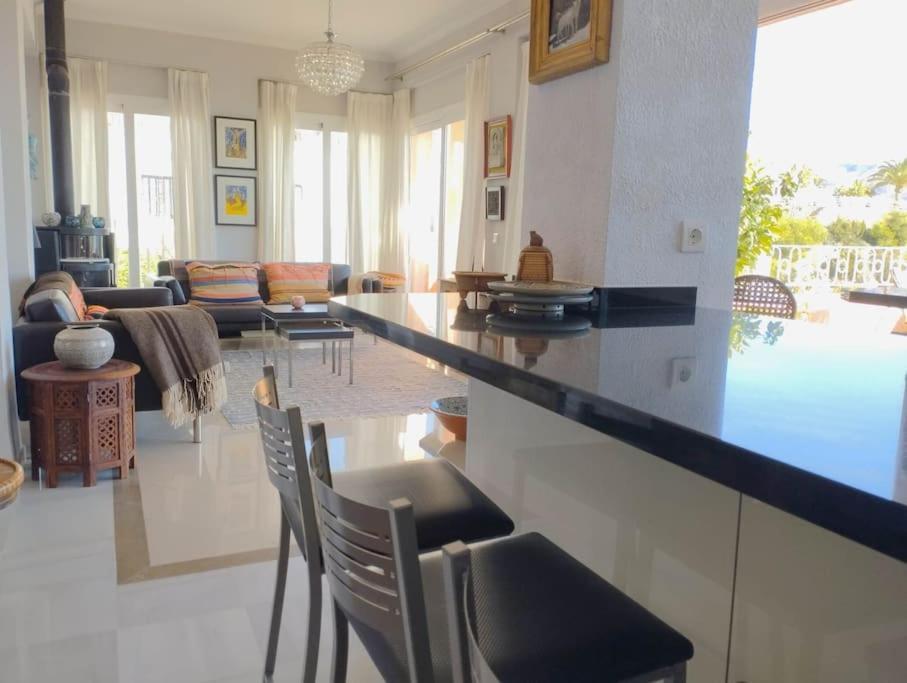 Amazing 3 Bedroom Townhouse Close To Burriana, 네르하 외부 사진